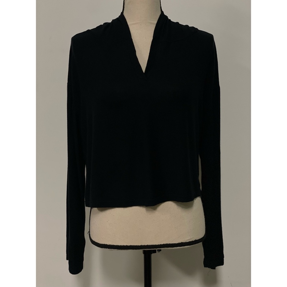 Fashion Nova Lightweight Long Sleeve Hooded Cropped Top Black Size M